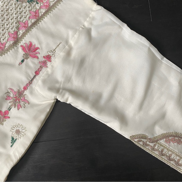 Ali Xeeshan Gul Bahar - Picture 9 of 16